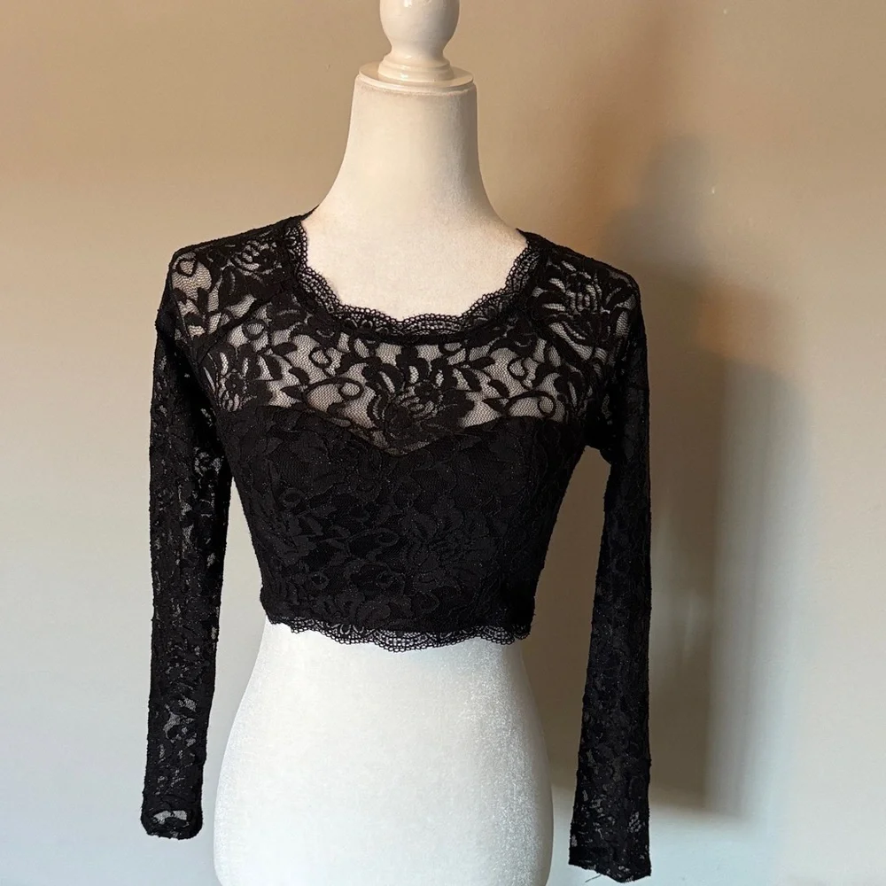 My Michelle Y2K Black Lace Crop Top SZ 3 glitter/witchy feminine whimsygoth vamp